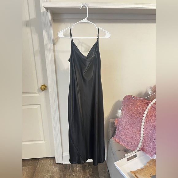 VENDOR ITEM : FINAL PRICE NWT California Dynasty Night Dress - Picture 1 of 7